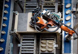 Hörter Tonwarenfabrik Produktion Roboter Formatierung